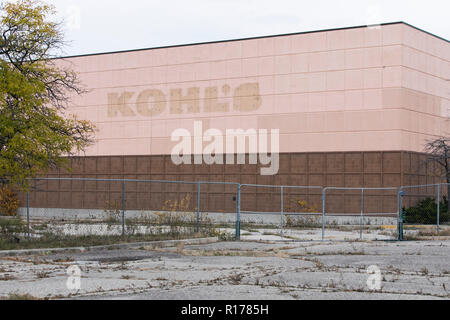 Ils ont perdu l'esquisse d'un signe extérieur d'un logo Kohl's store fermé dans Waterford Township, Michigan le 26 octobre 2018. Banque D'Images