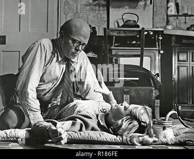 10 RILLINGTON PLACE 1971 Columbia Pictures film avec Richard Attenborough et Judy Geeson Banque D'Images