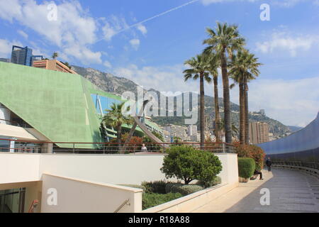 MONACO, MONTE CARLO - 25 avril 2017 : champions, promenade à Monte Carlo, face aux Alpes Banque D'Images