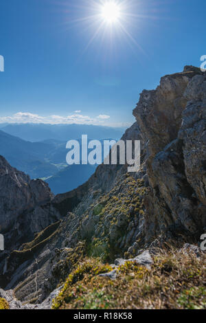 Panoramaweg Passamani Passamani ou sentier de randonnée, Karwendelbahn, Mittenwald, Karwendelgebirge ou montagnes du Karwendel, les Alpes, Bavière, Allemagne Banque D'Images