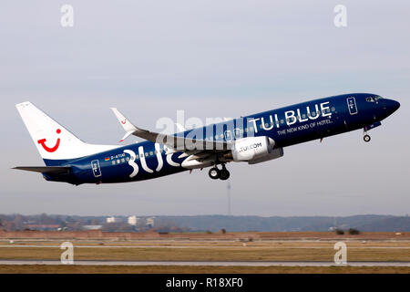 Stuttgart, Allemagne - Automne 2018 : un avion à l'aéroport de Stuttgart Banque D'Images
