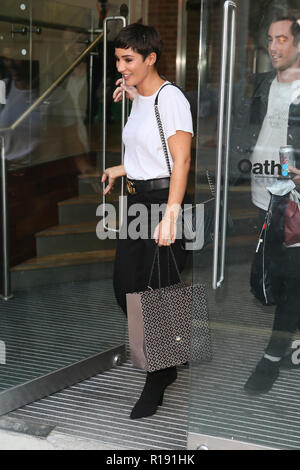 Le samedi Frankie Bridge vu quitter AOL Construire LDN Studios - London comprend : Frankie Pont Où : London, Royaume-Uni Quand : 10 Oct 2018 Source : WENN.com Banque D'Images