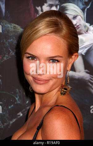 Kate Bosworth 08/06/10 'True Blood' Saison 3 Premiere @ Le Dôme de Cinerama, Hollywood Photo de Megumi Torii/HNW / PictureLux (8 juin 2010) Banque D'Images