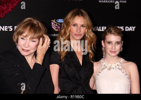 Shirley MacLaine, Julia Roberts, Emma Roberts 02/08/10 'Valentine's Day' Premiere @ Grauman's Chinese Theater, du Hollywood Photo de Megumi Torii/HNW / PictureLux (8 février 2010) Banque D'Images