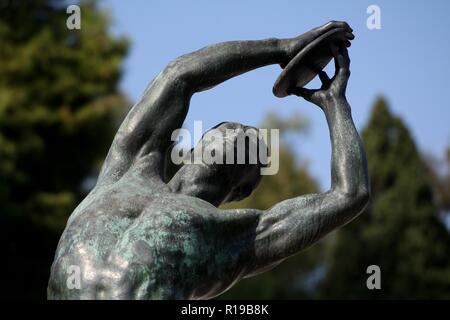 Statue de Discus olympique, Athènes, Grèce Banque D'Images