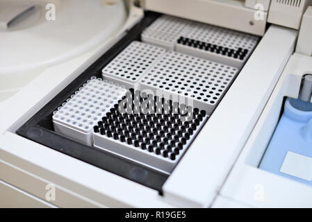 Station de travail de laboratoire d'analyses biochimiques et immunologiques.Étude de laboratoire et les maladies du sang . Banque D'Images