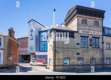 Suffolk Southwold Adnams Brewery et distillerie de gin Seule brasserie Bay East Suffolk Southwold Vert England UK GO Europe Banque D'Images