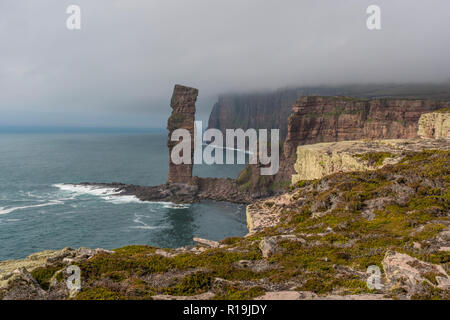 Cliffs par vieil homme de Hoy, Orkney Banque D'Images