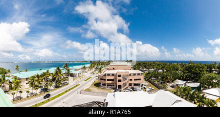 Le centre-ville de Majuro vue aérienne, Central Business District, Îles Marshall, Micronésie, l'Océanie, l'océan Pacifique Sud. Atoll turquoise Azure Banque D'Images