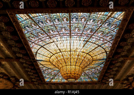 Vitraux en puits de Palau de la Musica, Barcelone, Espagne Banque D'Images