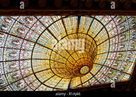 Vitraux en puits de Palau de la Musica, Barcelone, Espagne Banque D'Images