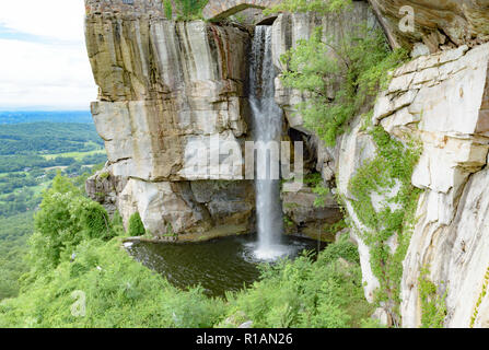 La cascade en haut de Lookout Mountain, dans Rock City Gardens, est une attraction incontournable pour les visiteurs de la ville de Chattanooga, Tennessee Banque D'Images