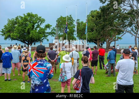 Darwin, Australie. 11Th Nov, 2018. Commémoration à l'occasion du Jour du Souvenir pour le centenaire de l'Armistice, au cénotaphe de Darwin sur Parc du Bicentenaire de Darwin, Territoire du Nord, Australie - 2018.11.11 - Photo par Regis Martin Crédit : Regis Martin/Alamy Live News Banque D'Images