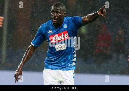 Genova, Liguria, Italie, le 10 novembre, 2018. Match de football Gênes - Naples à Luigi Ferraris dans photo Kalidou Koulibaly Crédit : Antonio Balasco/Alamy Live News Banque D'Images