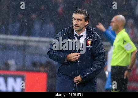 Genova, Liguria, Italie, le 10 novembre, 2018. Match de football Gênes - Naples à Luigi Ferraris de gênes Ivan Juric coach photo Credit : Antonio Balasco/Alamy Live News Banque D'Images