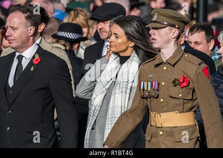 Londres, Royaume-Uni. 11Th Nov 2018. Dimanche du souvenir et de la commémoration du Jour de l'Armistice tombe le même jour, sans oublier les morts de tous les conflits, mais en particulier le centenaire de la fin de la Première Guerre mondiale. Crédit : Guy Bell/Alamy Live News Banque D'Images