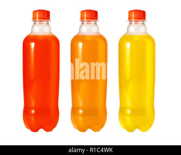 Boissons énergétiques avec des saveurs différentes sur un fond blanc avec clipping path Banque D'Images