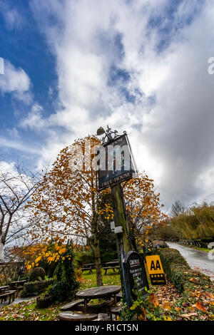 Le Glasshouse Inn et Lodges. Un pub traditionnel et historique à Longhope, forêt de Dean, Gloucestershire. UK Banque D'Images