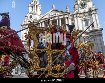 Londres, Royaume-Uni. 10 Nov, 2018. La procession pour le Seigneur Mayor's spectacle marque l'assermentation du nouveau maire de Londres. Cette année, c'est P Banque D'Images