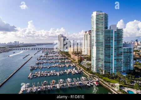 Miami Beach Florida, South Pointe SOFI, vue aérienne au-dessus, Biscayne Bay, bateaux de la marina, Murano à Portofino, gratte-ciel gratte-ciel hauteur gratte-ciel bâtiment bui Banque D'Images