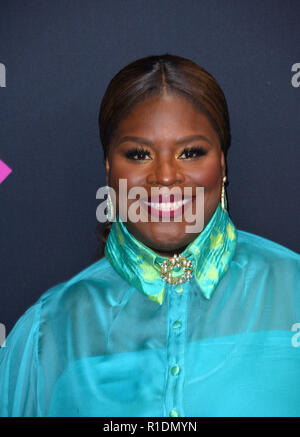 LOS ANGELES, CA. 11 novembre 2018 : à l'adresse Retta ! People's Choice Awards 2018 à Barker Hangar, Santa Monica Airport. Photo : Paul Smith/Featureflash Banque D'Images