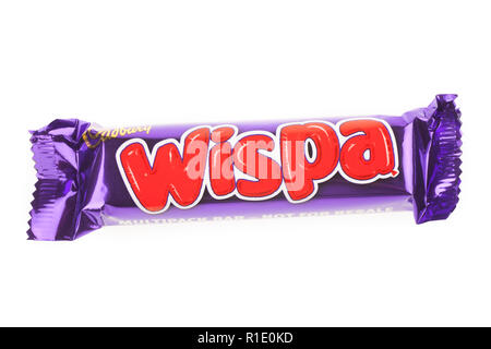 Wispa Bar sur fond blanc Banque D'Images