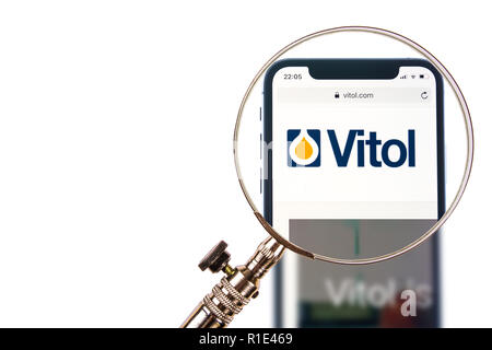 Soleure, Suisse - le 11 novembre 2018 : Vitollogo affichée sur un smartphone moderne Banque D'Images