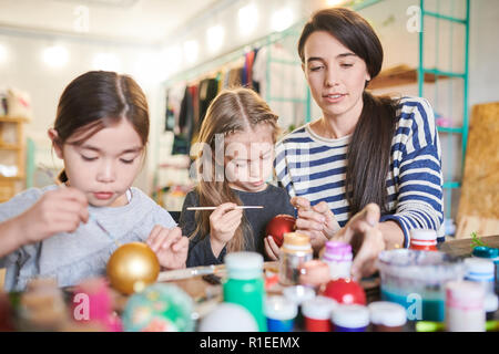 Peinture enfants Décorations de Noël fait main Banque D'Images