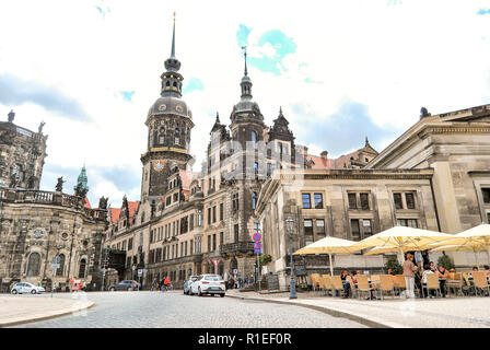 Dresde, Allemagne. 13 mai 2014 : Du château de Dresde sur une journée ensoleillée. L'ancienne résidence des électeurs de Saxe et rois. Il est l'un des plus anciens bâtiments Banque D'Images