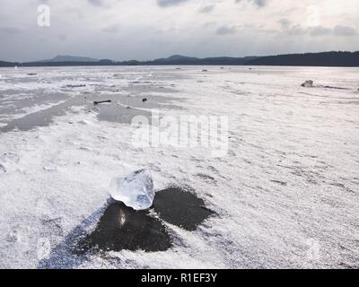 Glaces de l'Arctique. Morceaux de glacier flottant sur le grand océan de floes Banque D'Images