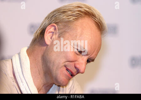 Varsovie, Mazovie / Pologne - 2005/09/24 : Sting - Gordon Sumner, chanteur, musicien, compositeur et chanteur - chef de la Police de la bande musicale dans un p Banque D'Images