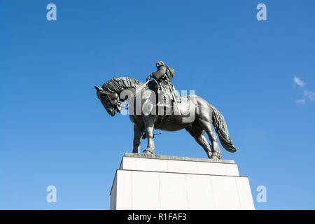 Monument à Jan Zizkov à Prague, République tchèque, sur une claire journée d'été, représentant une statue d'un guerrier médiéval sur un cheval Banque D'Images