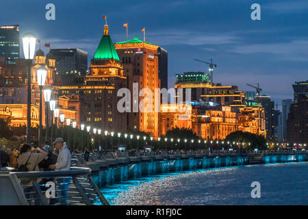 Shanghai, Shanghai, Chine. 12Th Nov, 2018. Shanghai, Chine-paysage de nuit des architectures historiques sur le Bund à Shanghai, Chine. Crédit : SIPA Asie/ZUMA/Alamy Fil Live News Banque D'Images