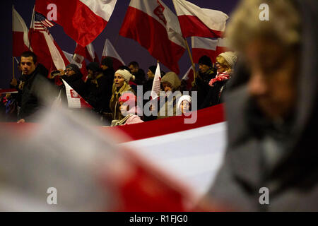 Varsovie, Pologne. 11Th Nov, 2018. Environ 250000 personnes participent à la marche de l'indépendance à Varsovie le 11 novembre. Credit : Diogo Baptista/Alamy Live News Banque D'Images