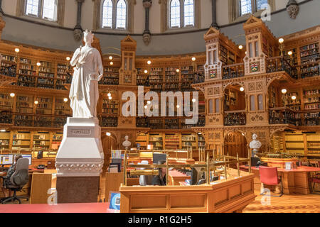 À l'intérieur de la Bibliothèque du Parlement, Ottawa, Canada Banque D'Images