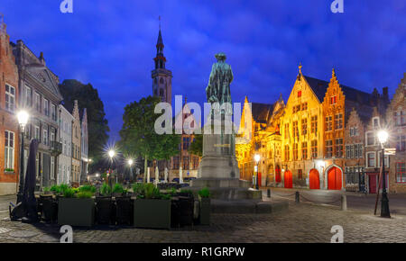 La Place Jan Van Eyck à Bruges, Belgique Banque D'Images