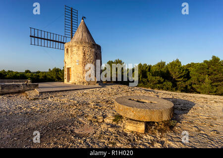 Moulin de Daudet, Fontvieille, Provence-Alpes-Côte d'Azur, Provence, France Banque D'Images