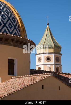 Praiano, Italie. Gros plan de l'église de San Gennaro dans la petite ville de Praiano, sur la côte amalfitaine, dans le sud de l'Italie Banque D'Images