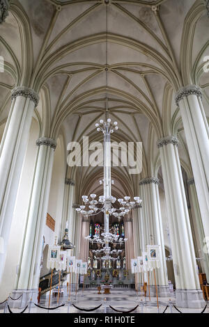 LVIV, UKRAINE - le 11 juillet 2018 : l'intérieur de Olha et Elizabeth Church dans la ville de Lviv Banque D'Images