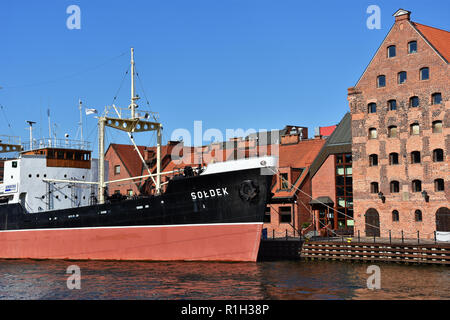 GDANSK, Pologne - 7 juillet 2018. Ołdek «' ,le premier océanique bateau polonais et le Musée National de la Marine sur l'île Ołowianka , Gdansk, Pologne Banque D'Images