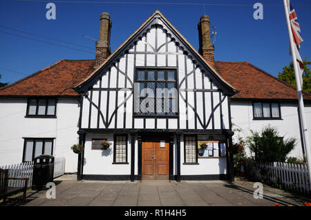 Village Hall, Hunsdon, Hertfordshire, debout au centre du village, a été utilisé comme école et comme une cantine au cours de la Seconde Guerre mondiale. Banque D'Images