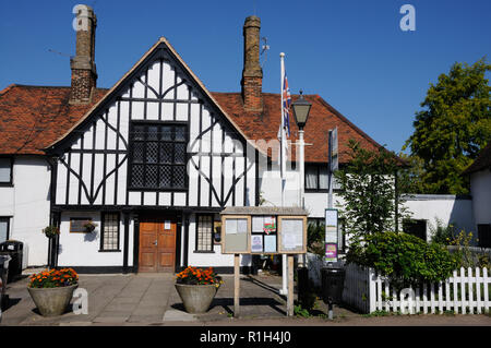 Village Hall, Hunsdon, Hertfordshire, debout au centre du village, a été utilisé comme école et comme une cantine au cours de la Seconde Guerre mondiale. Banque D'Images