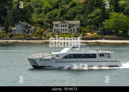 SEATTLE, Washington State, USA - Juin 2018 : traversée en ferry à passagers à grande vitesse Elliott Bay à Seattle. Banque D'Images