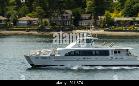 SEATTLE, Washington State, USA - Juin 2018 : traversée en ferry à passagers à grande vitesse Elliott Bay à Seattle. Banque D'Images