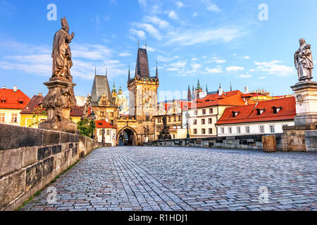 Célèbre Pont Charles sur la Vltava à Prague, République Tchèque Banque D'Images