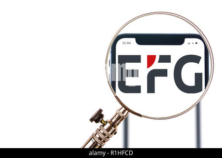 Soleure, Suisse - le 12 novembre 2018 : EFG logo affiché sur un smartphone moderne Banque D'Images