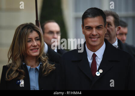 Novembre 11, 2018 - Paris, France : Le Premier ministre espagnol Pedro Sanchez et sa femme Maria Begona Gomez arrivent à l'Elysée pour rejoindre la commémoration de l'Armistice. Plus de 60 chefs d'Etat et de gouvernement et dirigeants des grandes institutions financières internationales ont fait le déplacement a Paris pour assister à la commémoration du centieme anniversaire de l'armistice du 11 novembre 1918. *** FRANCE / PAS DE VENTES DE MÉDIAS FRANÇAIS *** Banque D'Images