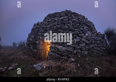 Refuge de bergers, tholos. Abruzzo Banque D'Images