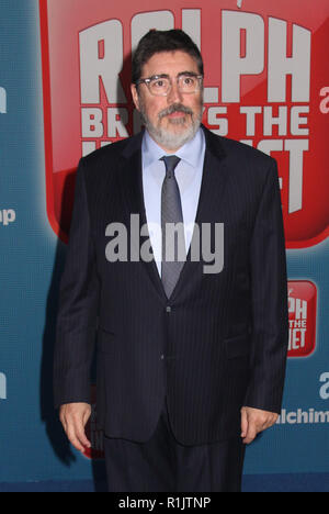 Alfred Molina 11/05/2018 La première mondiale de 'Ralph brise le Internet' tenue à El Capitan Theatre de Los Angeles, CA Photo : Cronos/Hollywood News Banque D'Images