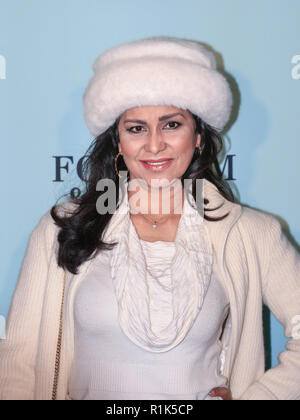 Somerset House, Londres, Royaume-Uni, le 13 Nov 2018. Dame Wilnelia Forsyth-Johnson (née Wilnelia Merced), épouse de feu Bruce Forsyth. Les arrivées de célébrité. Skate à Somerset House à Fortnum & Mason s'ouvre avec un lancement officiel, comme la célèbre patinoire retourne dans le cadre historique de Somerset House pour l'ice skating sesason. La patinoire est ouverte au public du 14 nov. crédit : Imageplotter News et Sports/Alamy Live News Banque D'Images